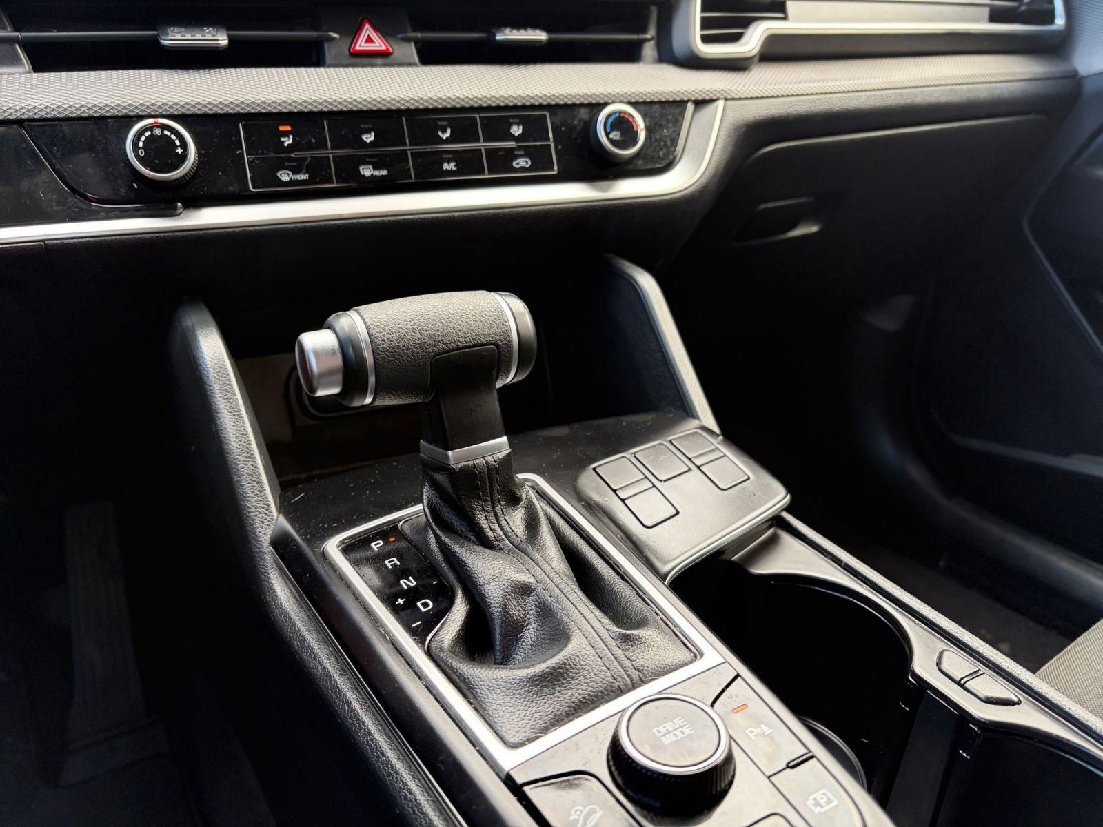 2025 Kia Sportage LX - Photo 40
