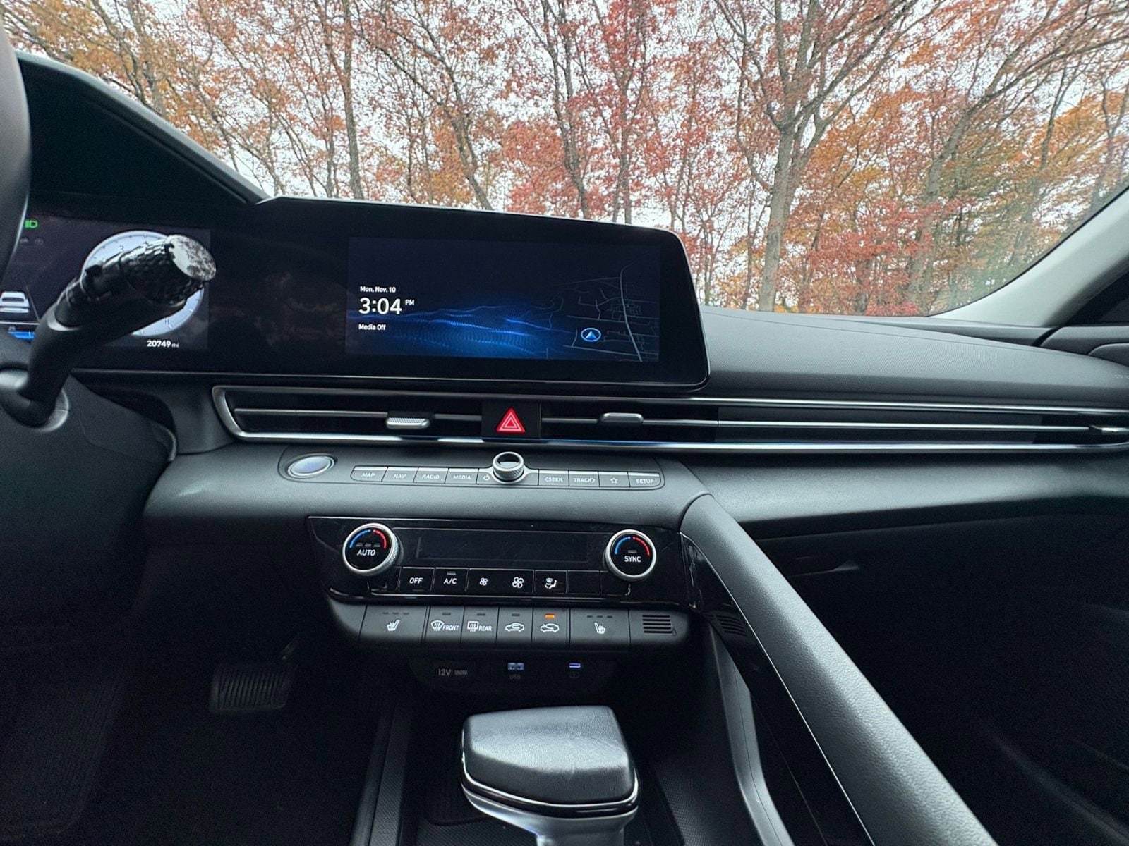 Thumbnail: 2025 Hyundai Elantra - 18