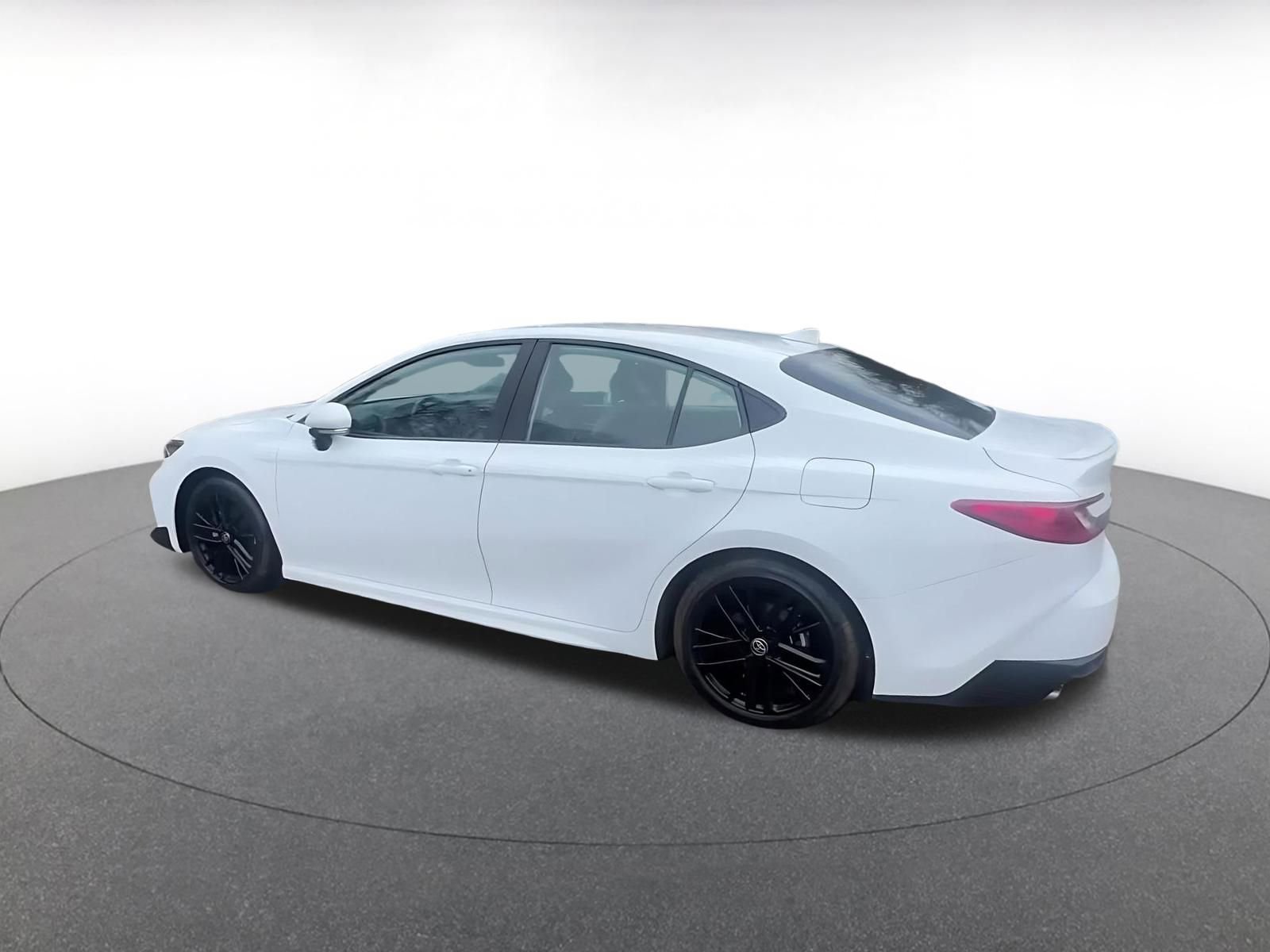 Thumbnail: 2025 Toyota Camry - 10