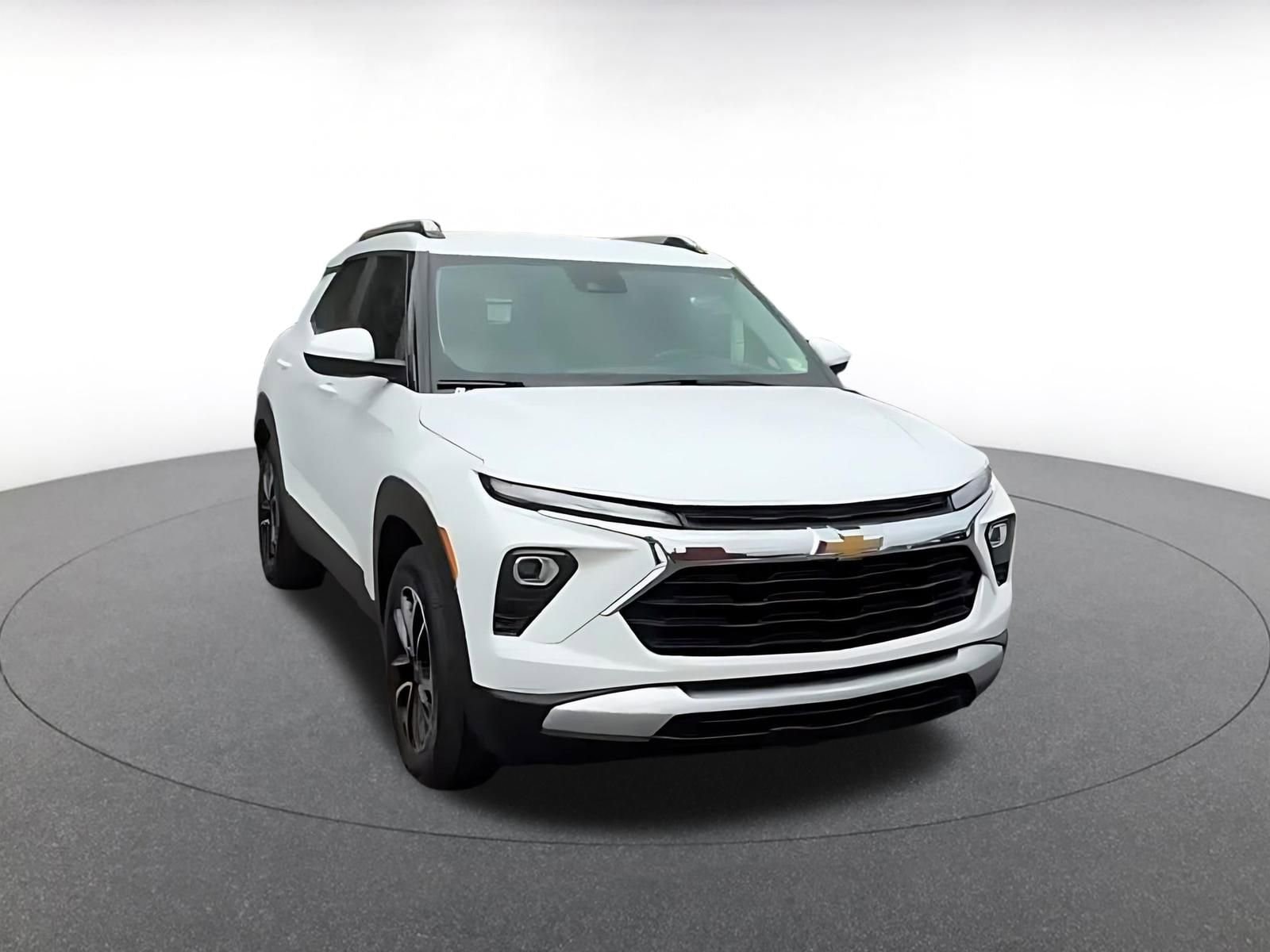Thumbnail: 2025 Chevrolet TrailBlazer - 3