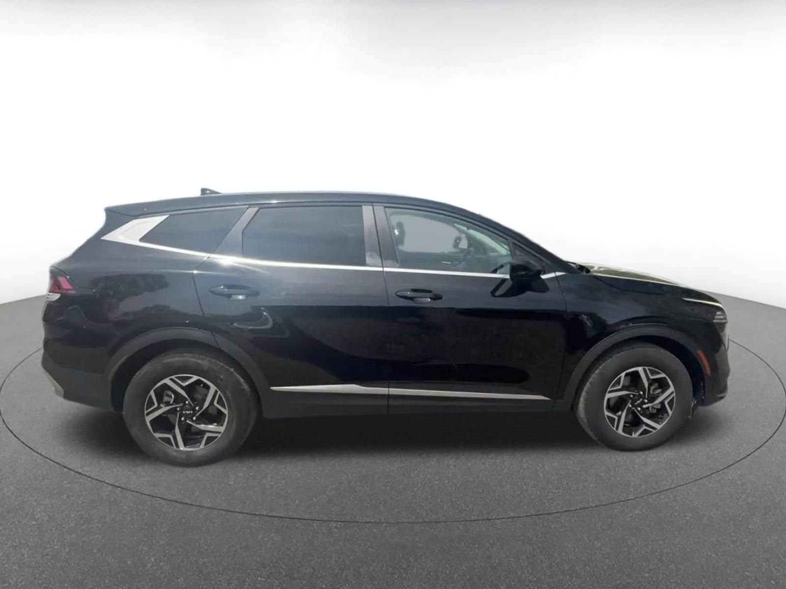 Thumbnail: 2025 Kia Sportage - 16