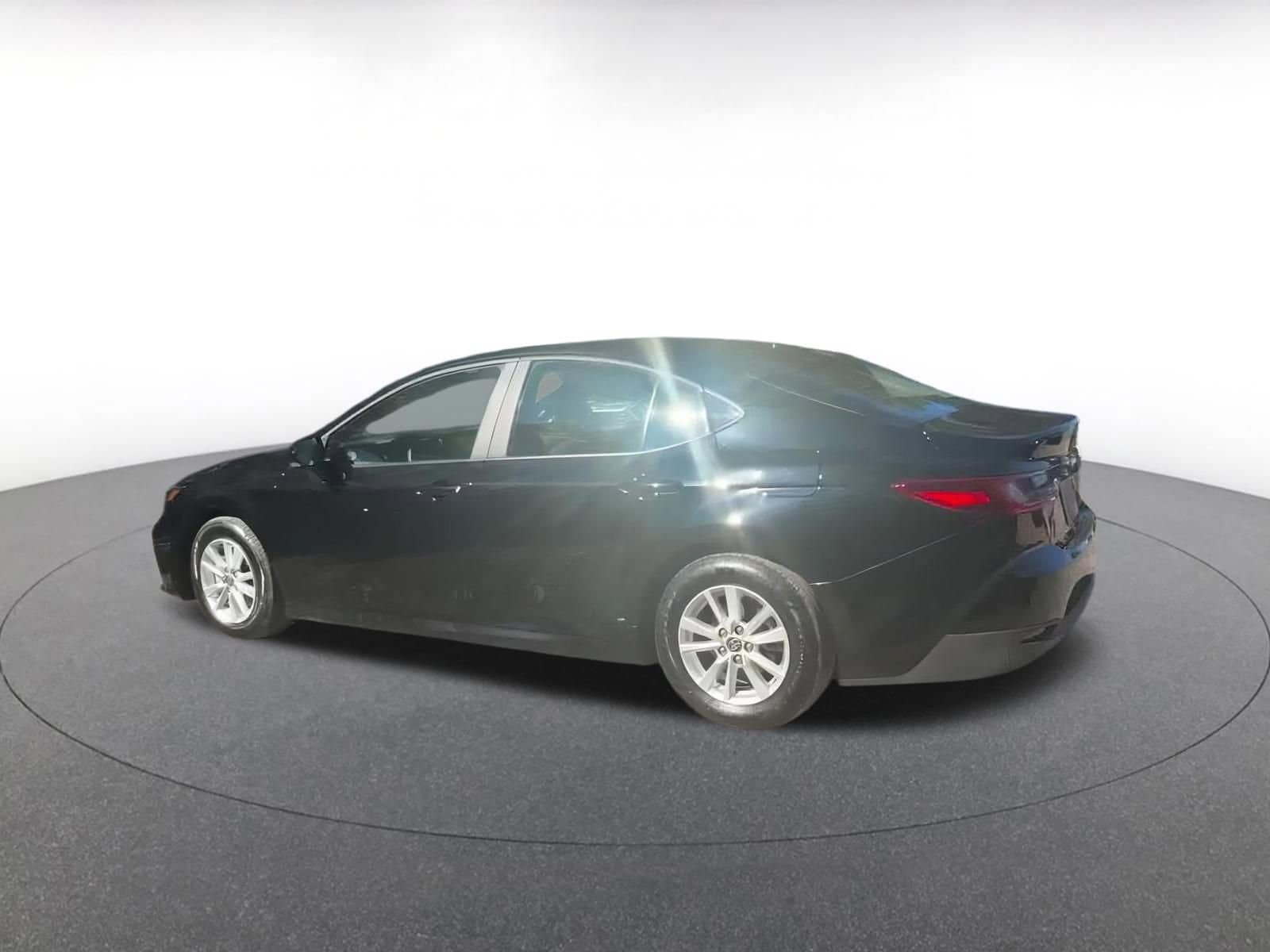 Thumbnail: 2025 Toyota Camry - 10