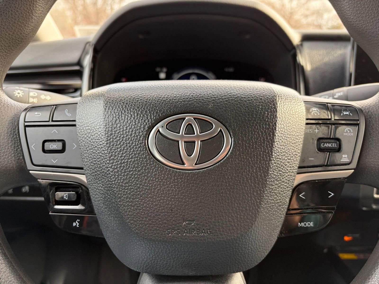 Thumbnail: 2025 Toyota Camry - 27