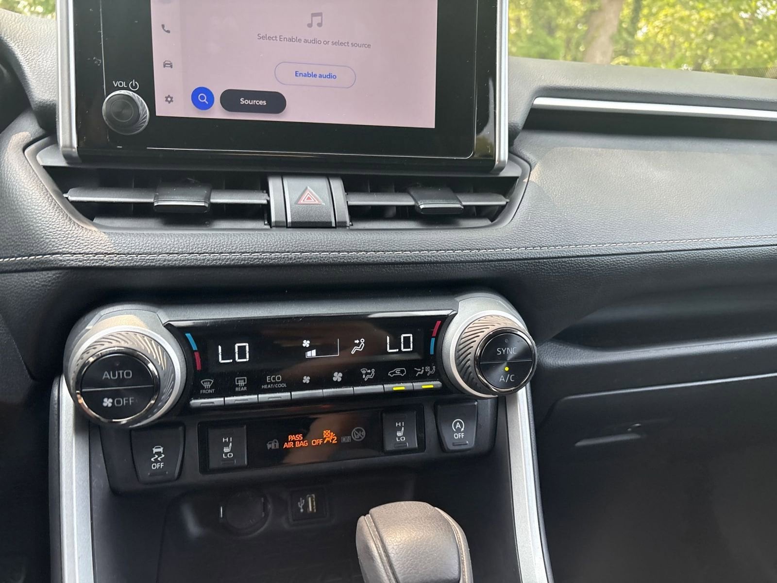 2024 Toyota RAV4 XLE 2