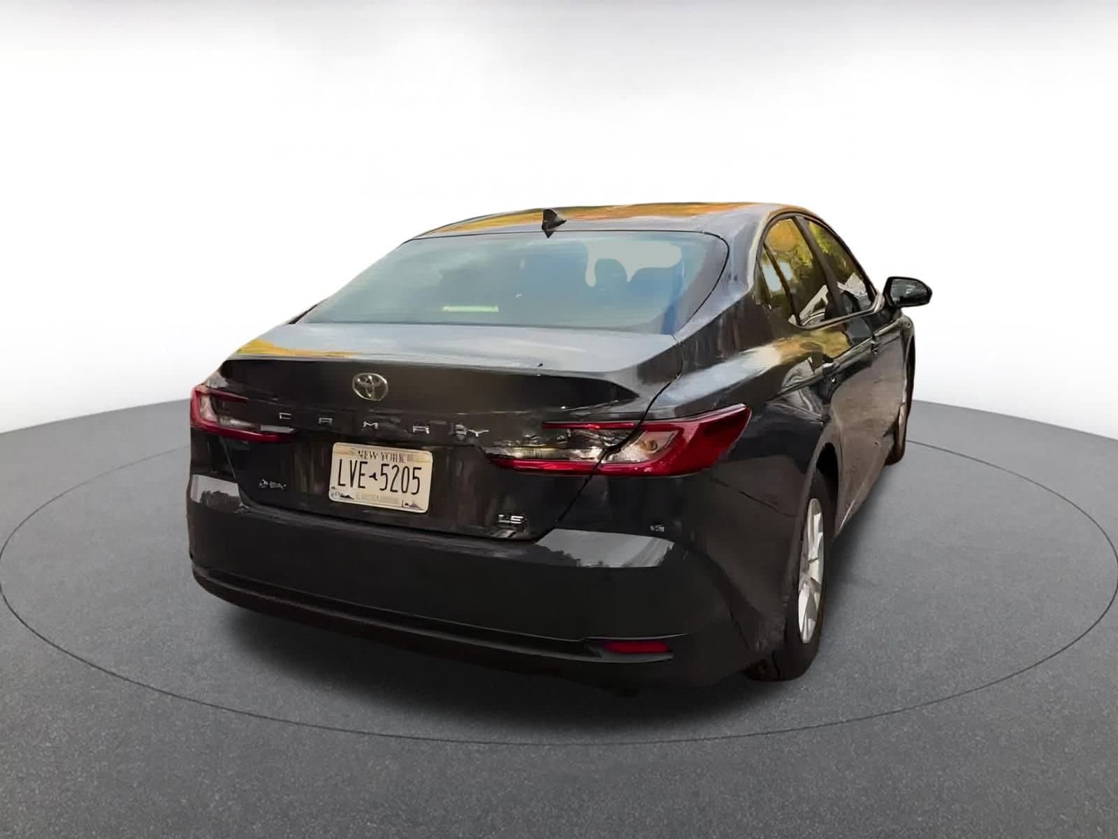 Thumbnail: 2025 Toyota Camry - 15