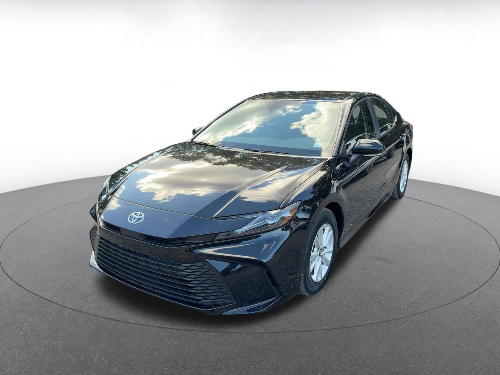 Thumbnail: 2025 Toyota Camry - 3
