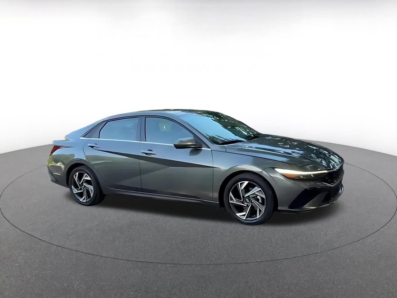 Thumbnail: 2025 Hyundai Elantra - 2
