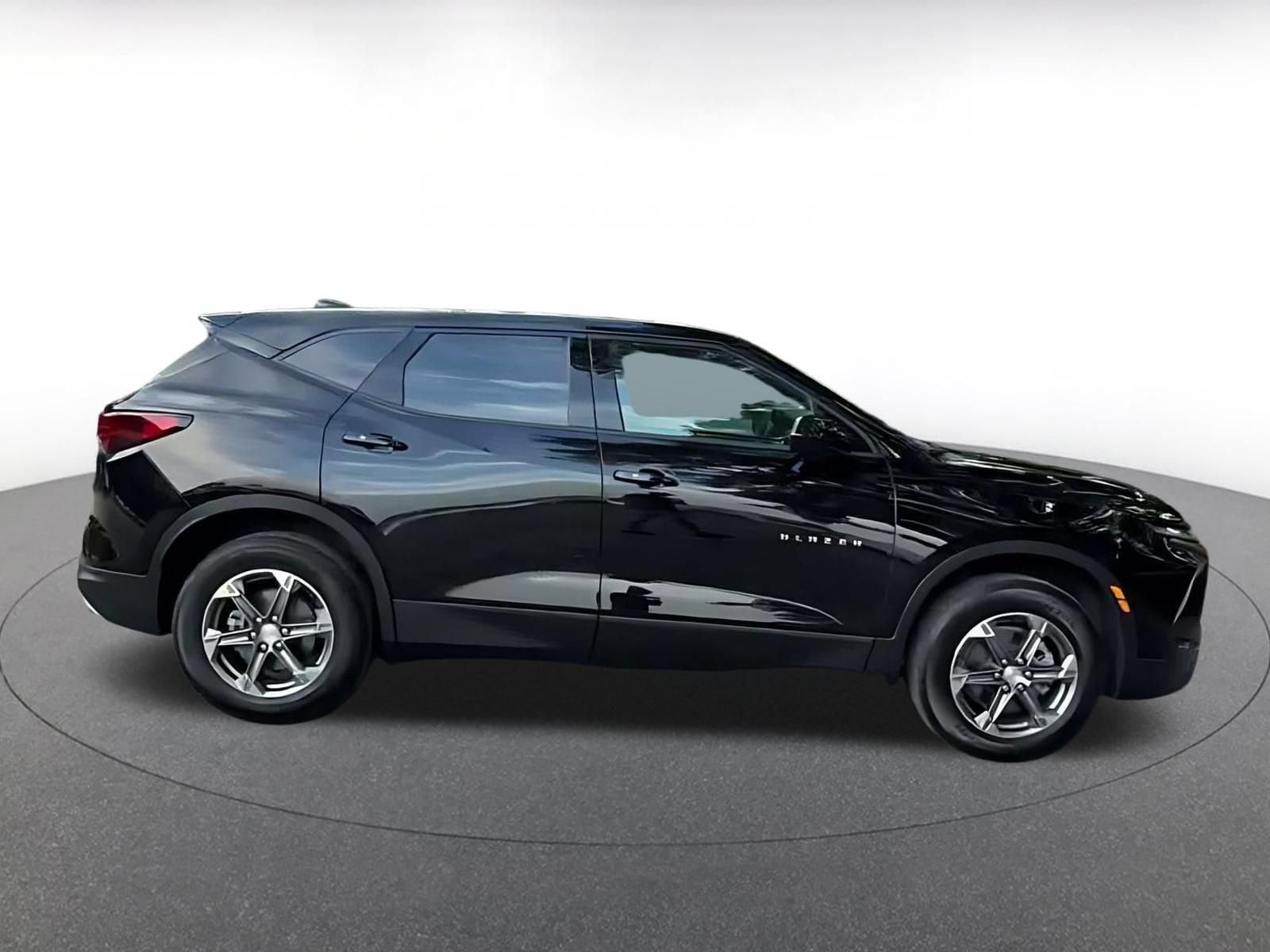 Thumbnail: 2026 Chevrolet Blazer - 13