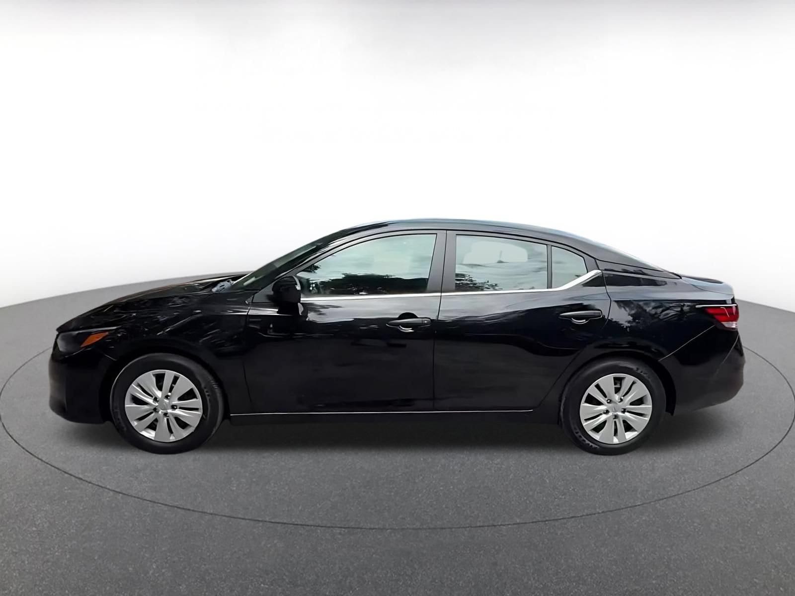 Thumbnail: 2025 Nissan Sentra - 8