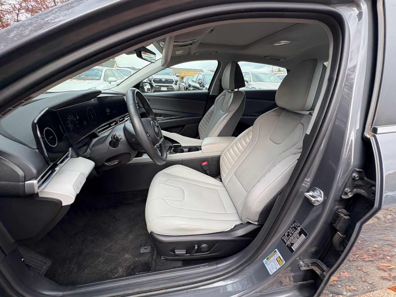 Thumbnail: 2025 Hyundai Elantra - 22