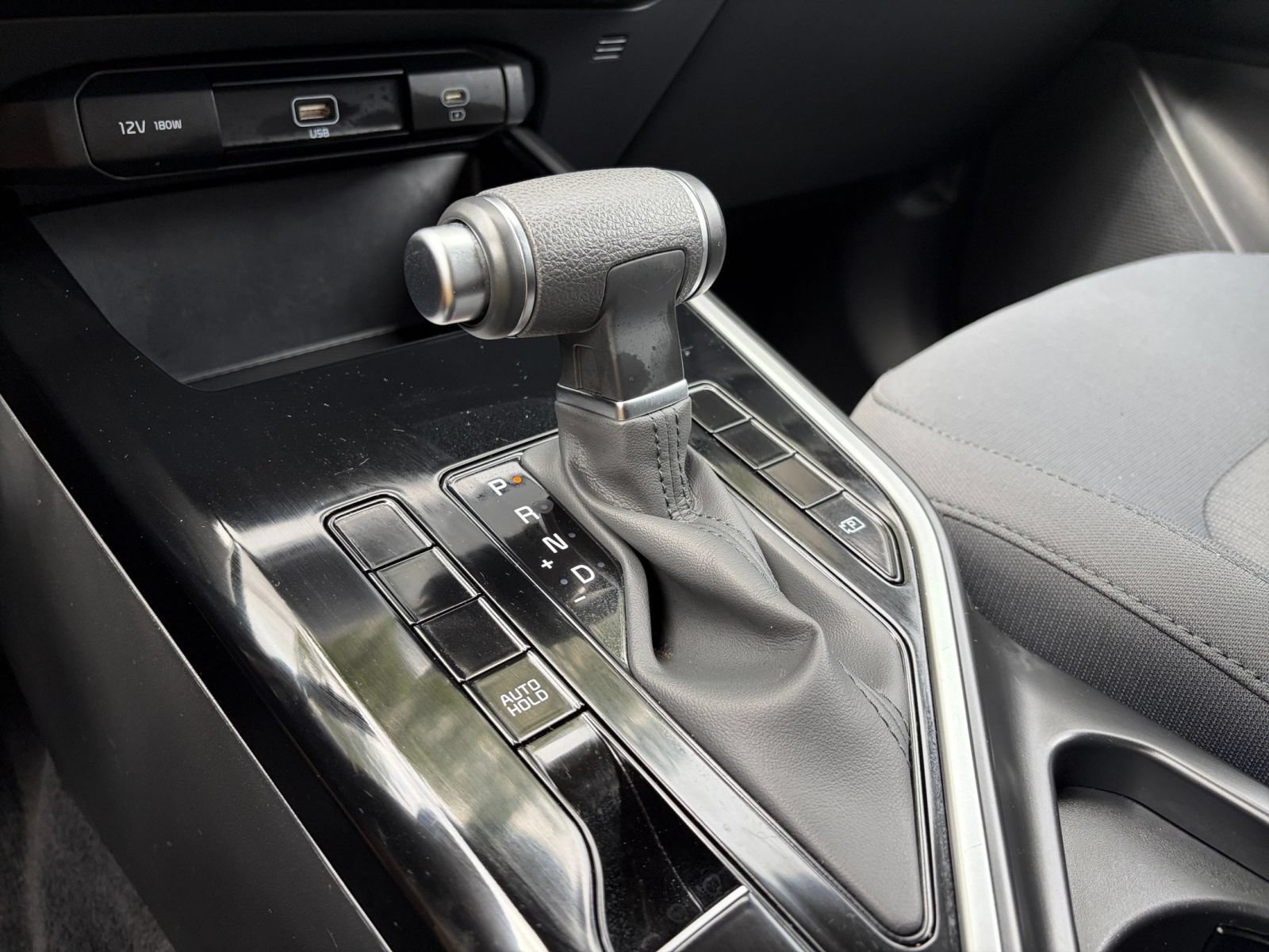 Thumbnail: 2026 Kia Niro - 34