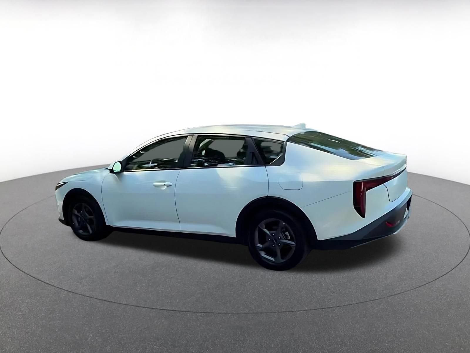 Thumbnail: 2025 Kia K4 - 10