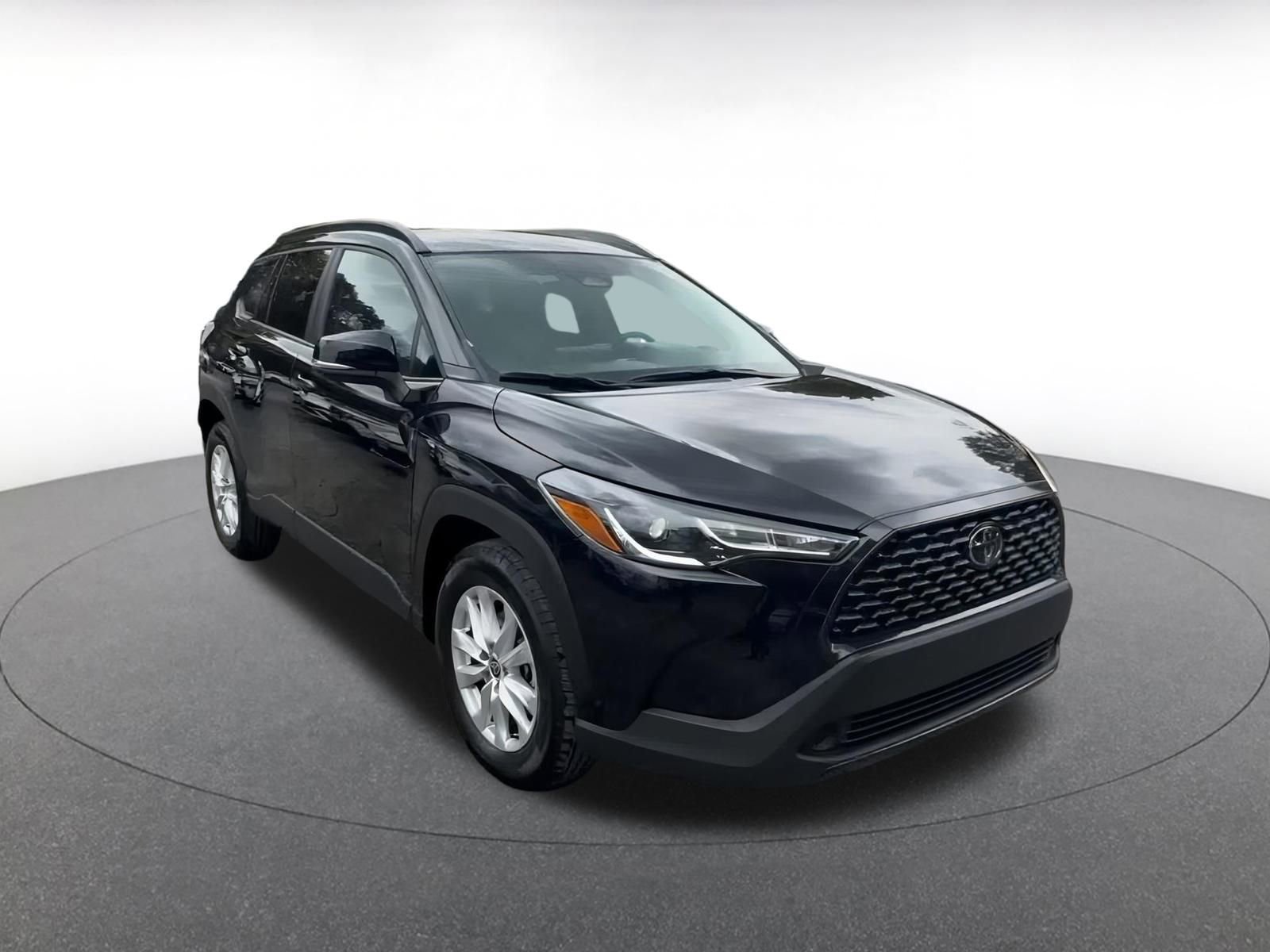 Thumbnail: 2025 Toyota Corolla Cross - 3