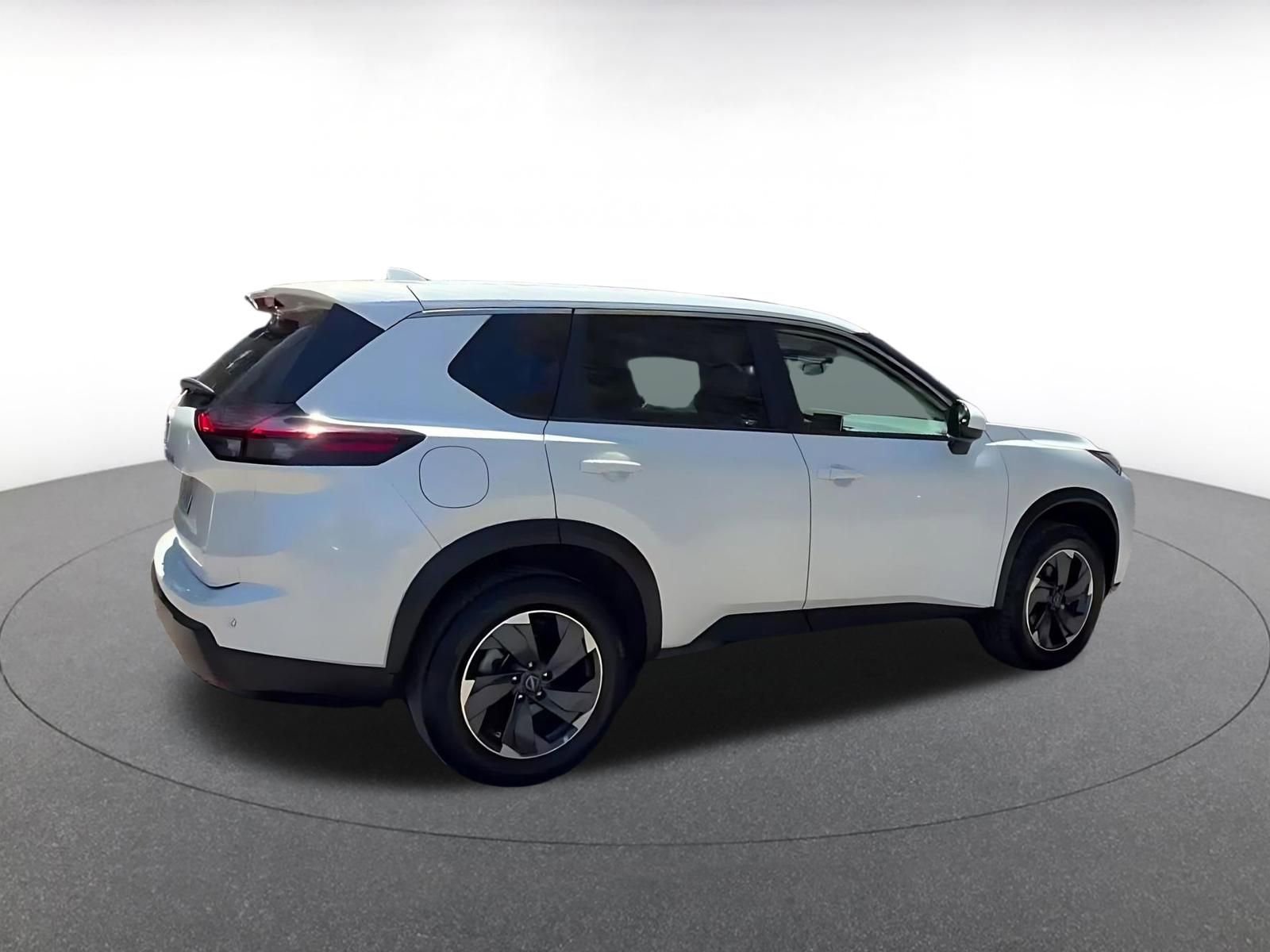 Thumbnail: 2025 Nissan Rogue - 15