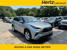 2023 Toyota Highlander LE -
                Smithtown, NY