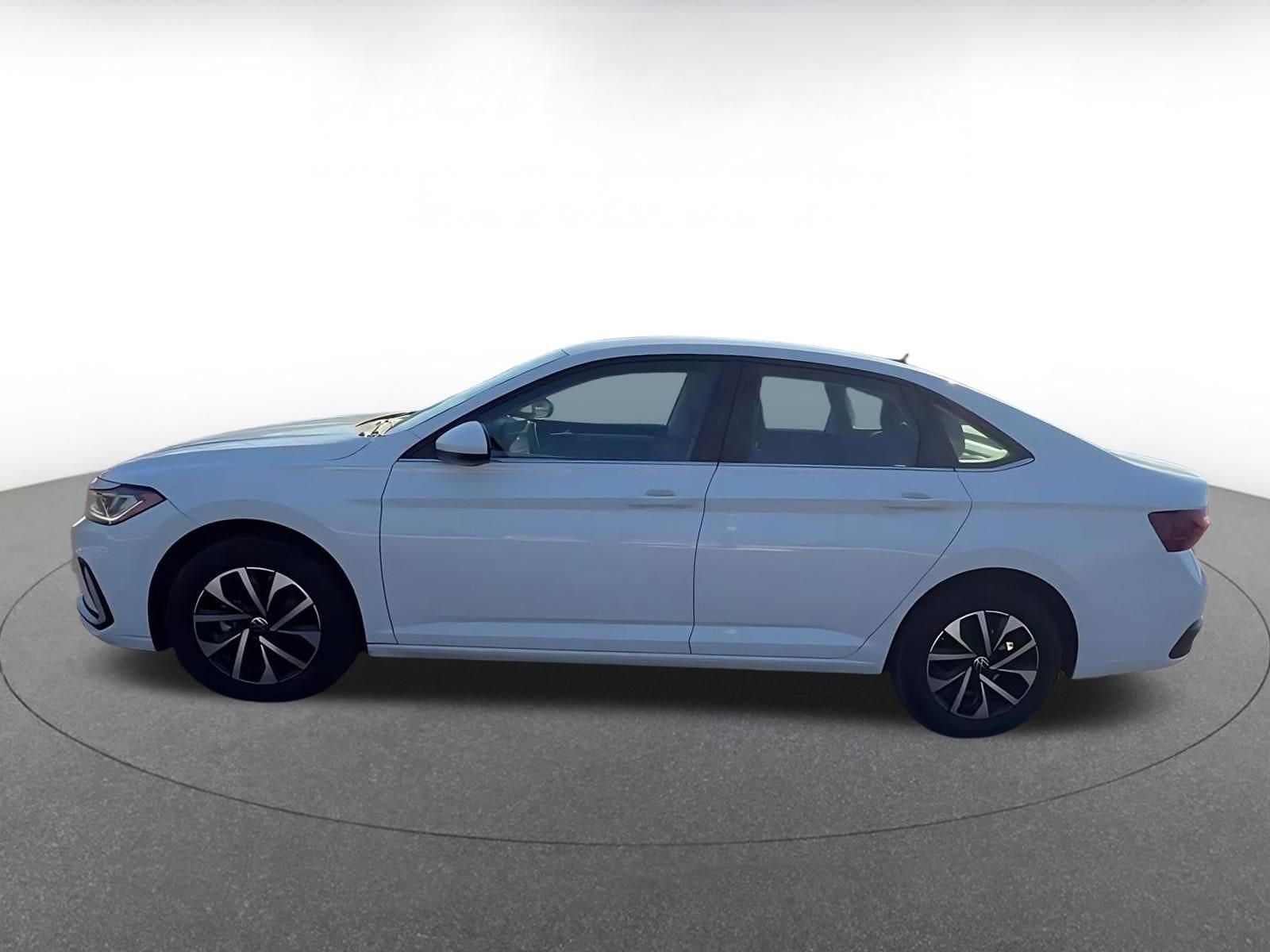 Thumbnail: 2025 Volkswagen Jetta - 9