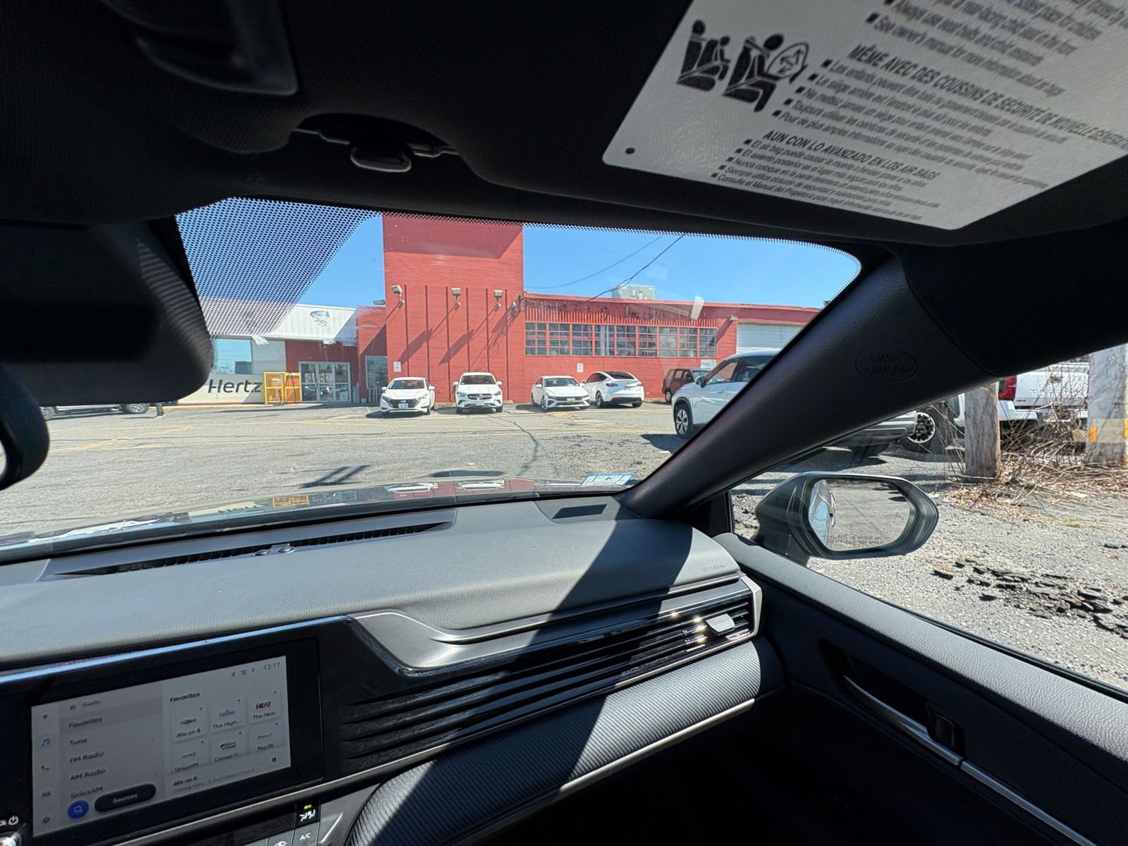 Thumbnail: 2025 Toyota Camry - 32