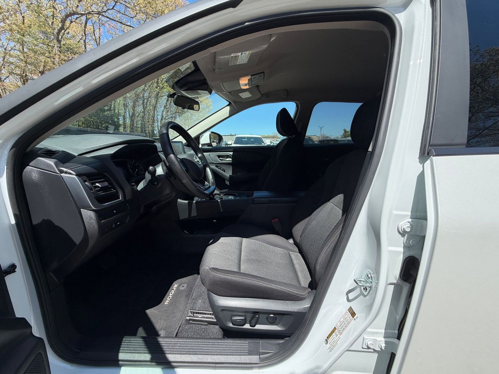 Thumbnail: 2025 Nissan Rogue - 29