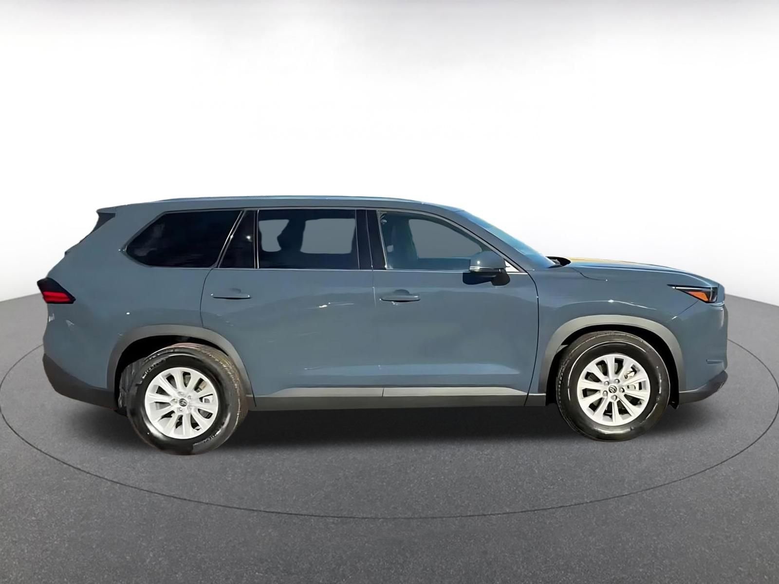 Thumbnail: 2025 Toyota Grand Highlander - 16