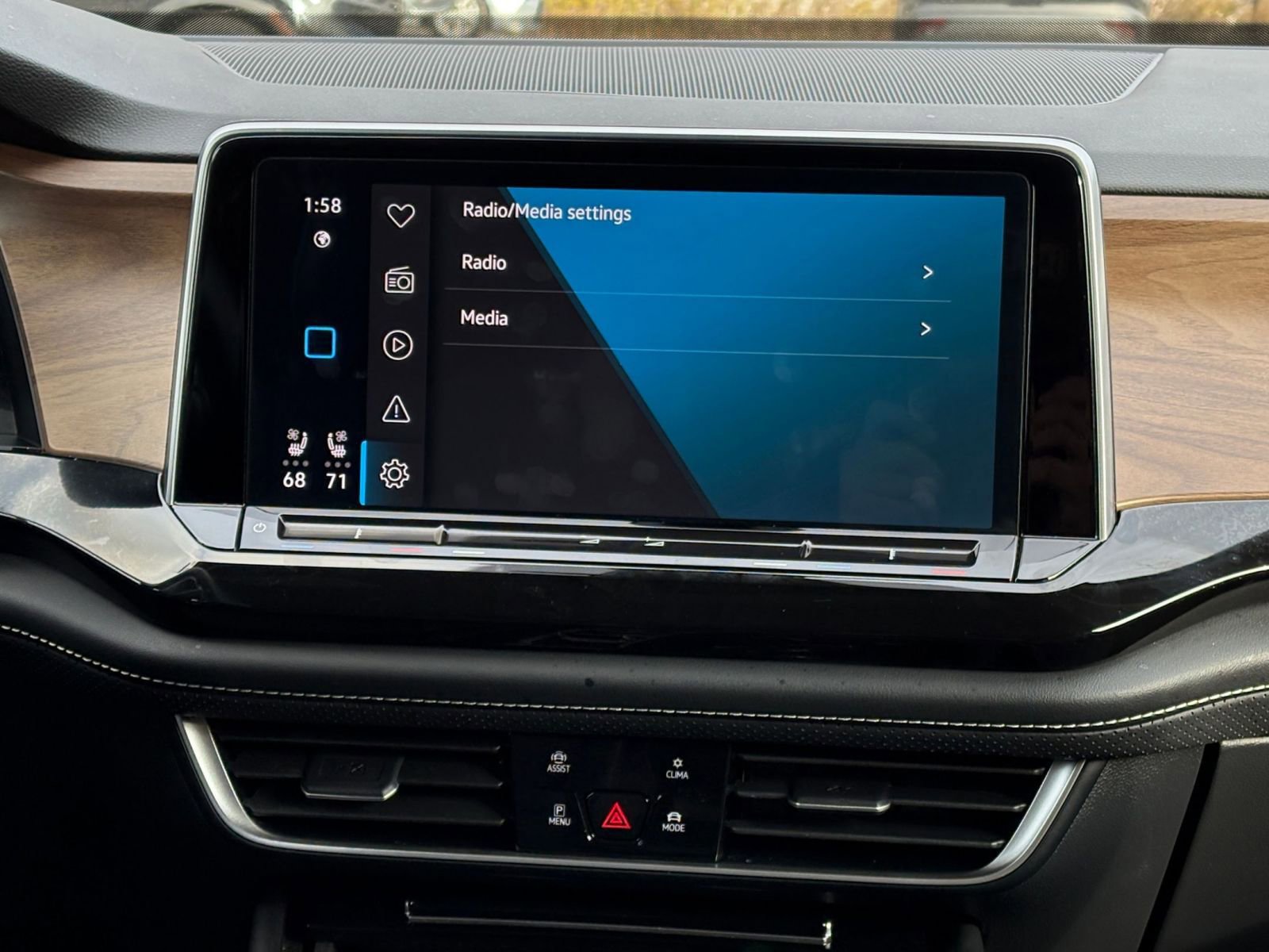 Thumbnail: 2025 Volkswagen Atlas - 18