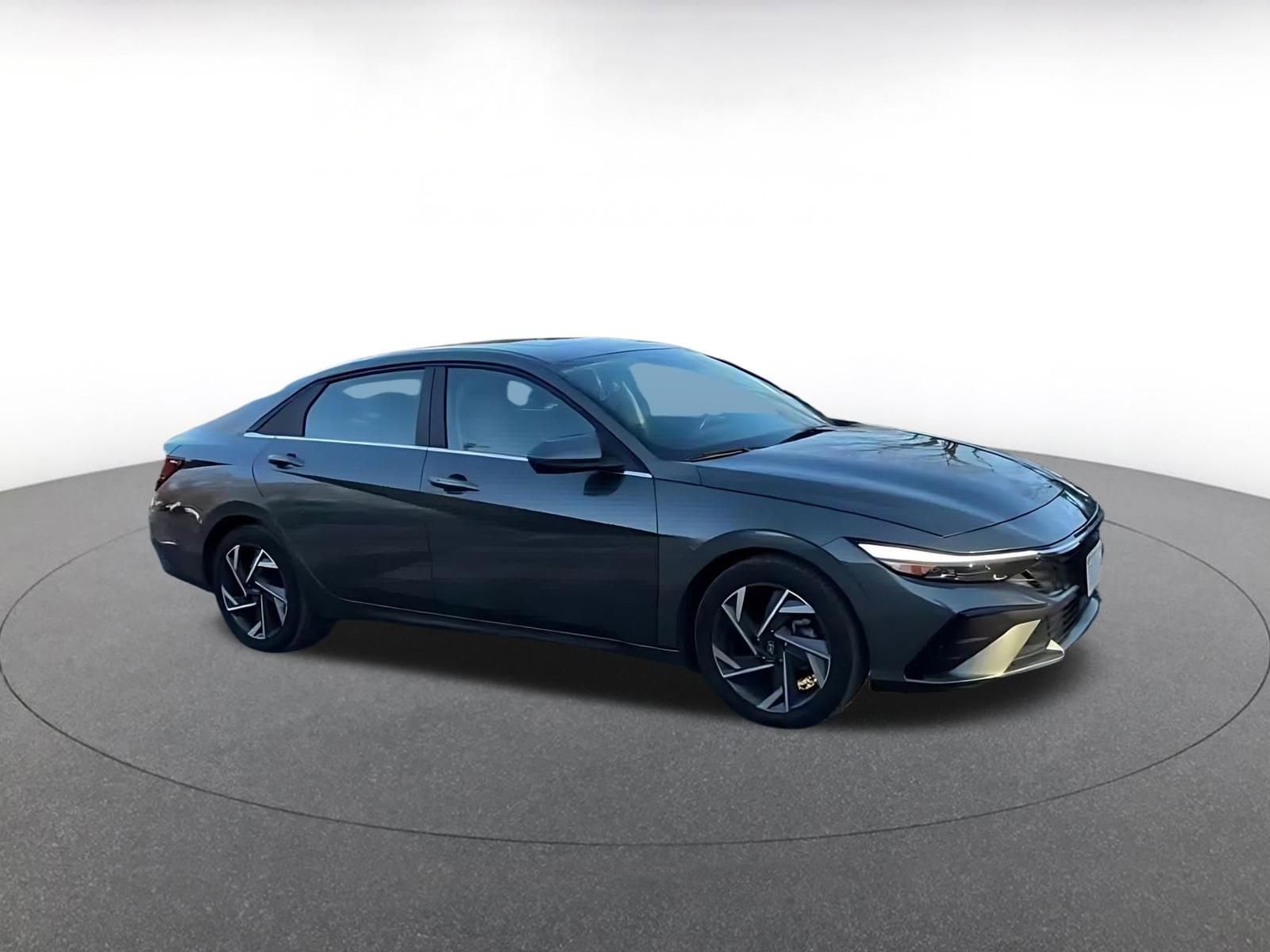 Thumbnail: 2025 Hyundai Elantra - 2