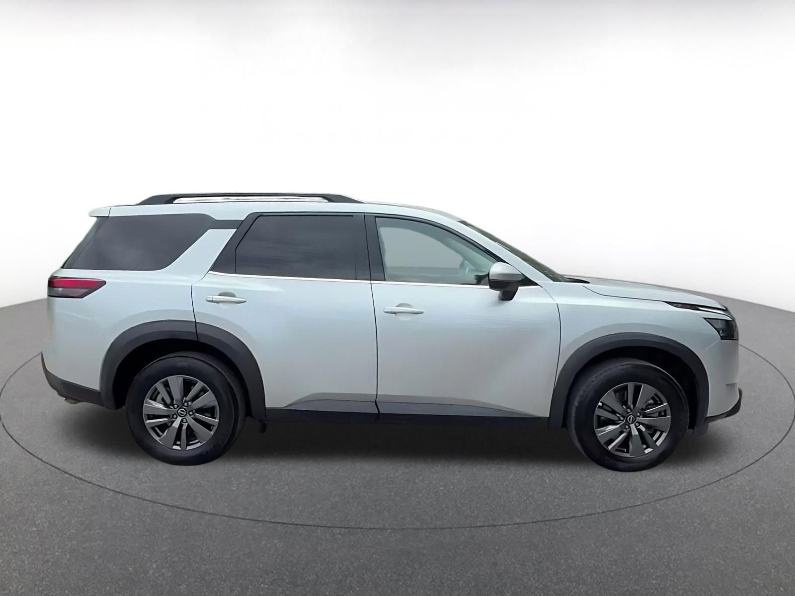 Thumbnail: 2025 Nissan Pathfinder - 16