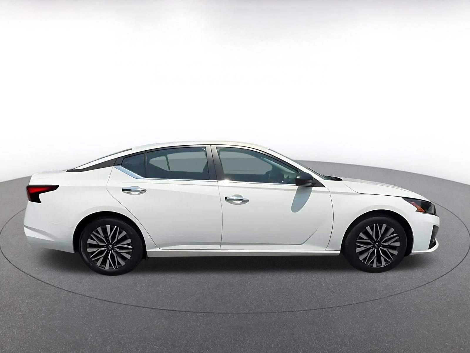 Thumbnail: 2025 Nissan Altima - 15