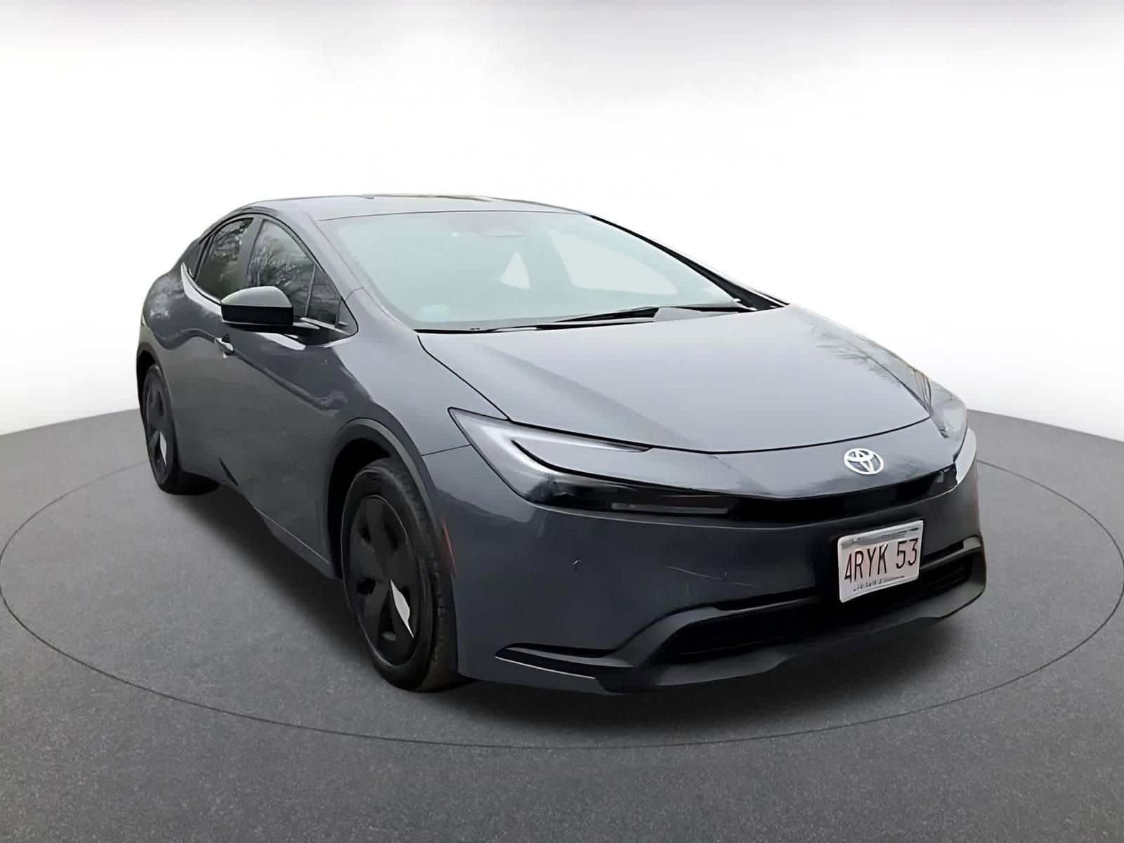 Thumbnail: 2025 Toyota Prius - 3