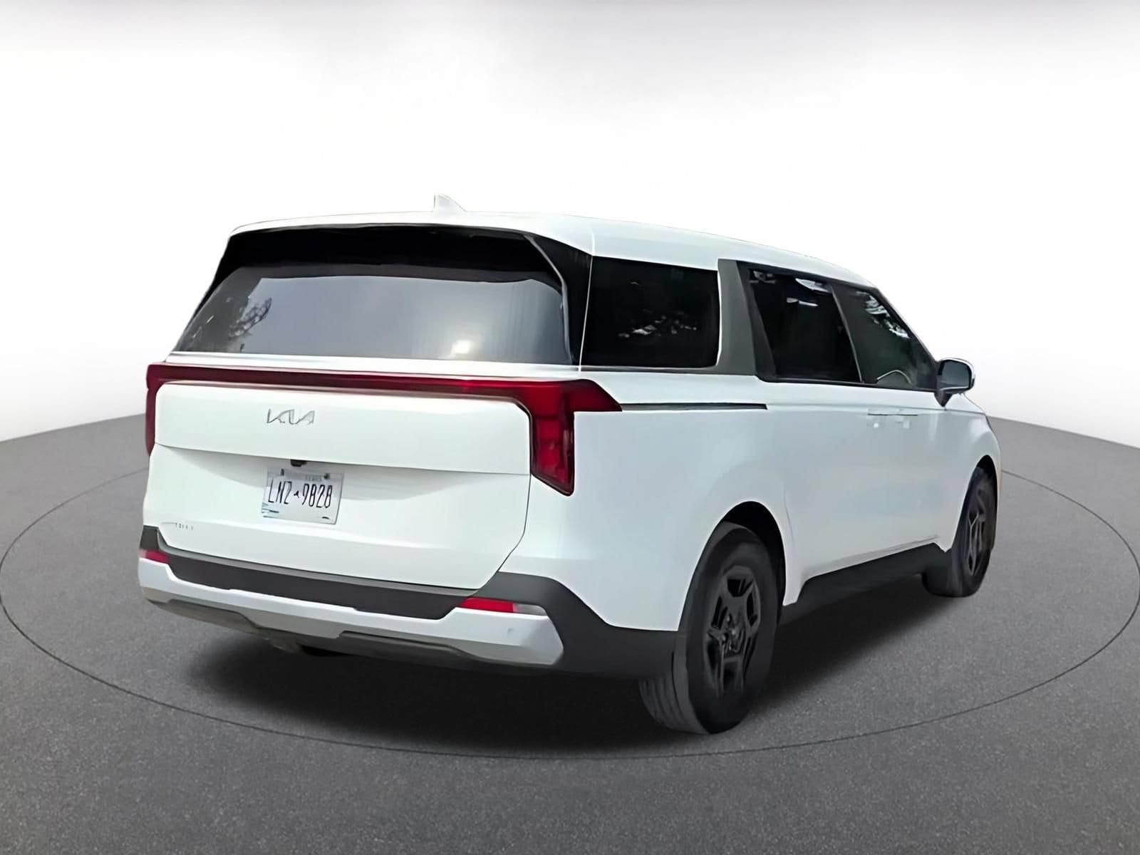Thumbnail: 2026 Kia Carnival - 14
