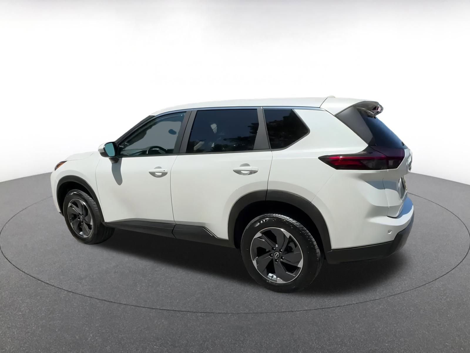 Thumbnail: 2024 Nissan Rogue - 10