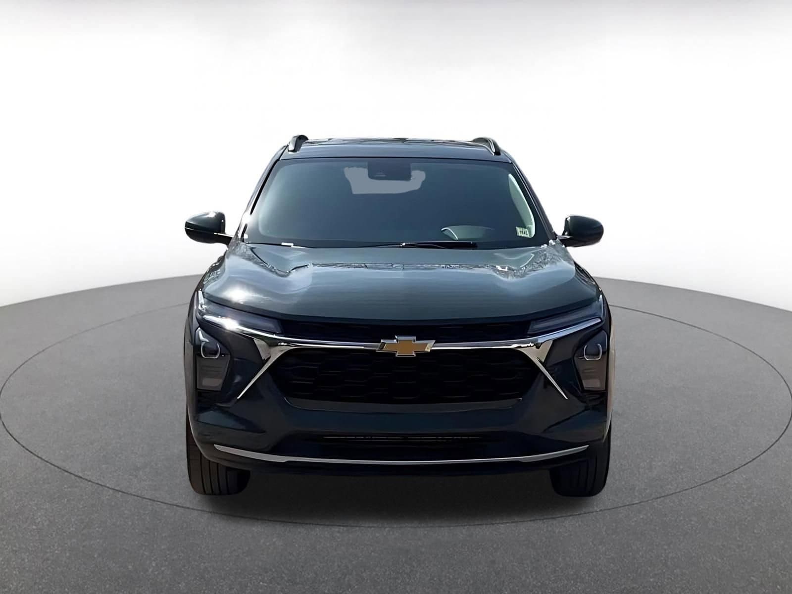 Thumbnail: 2025 Chevrolet Trax - 4