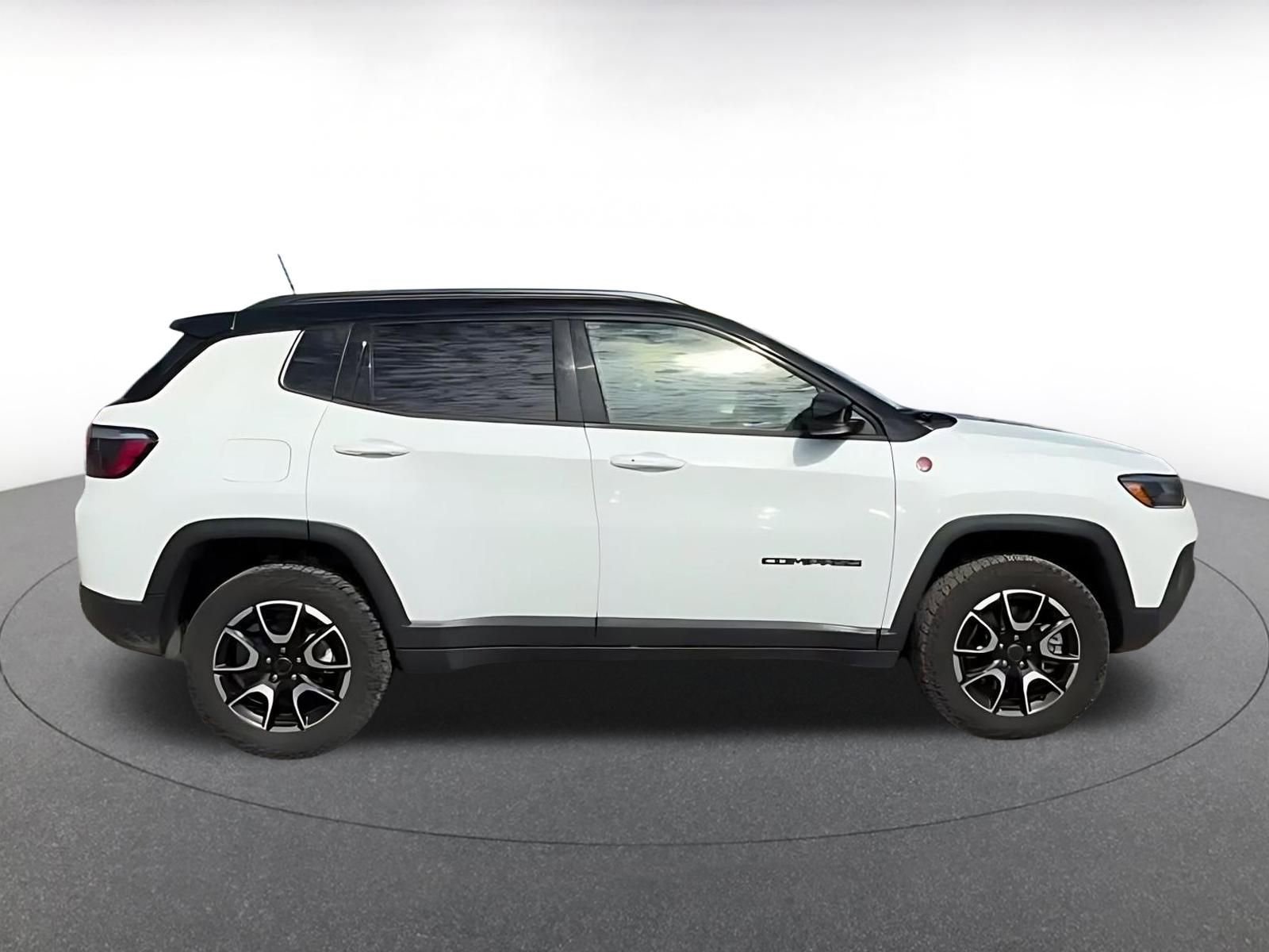 Thumbnail: 2025 Jeep Compass - 15