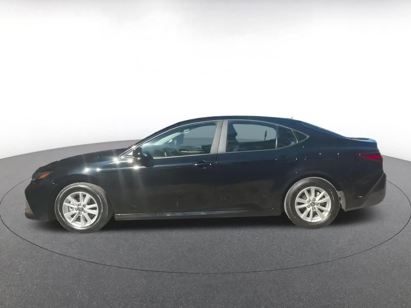 Thumbnail: 2025 Toyota Camry - 9