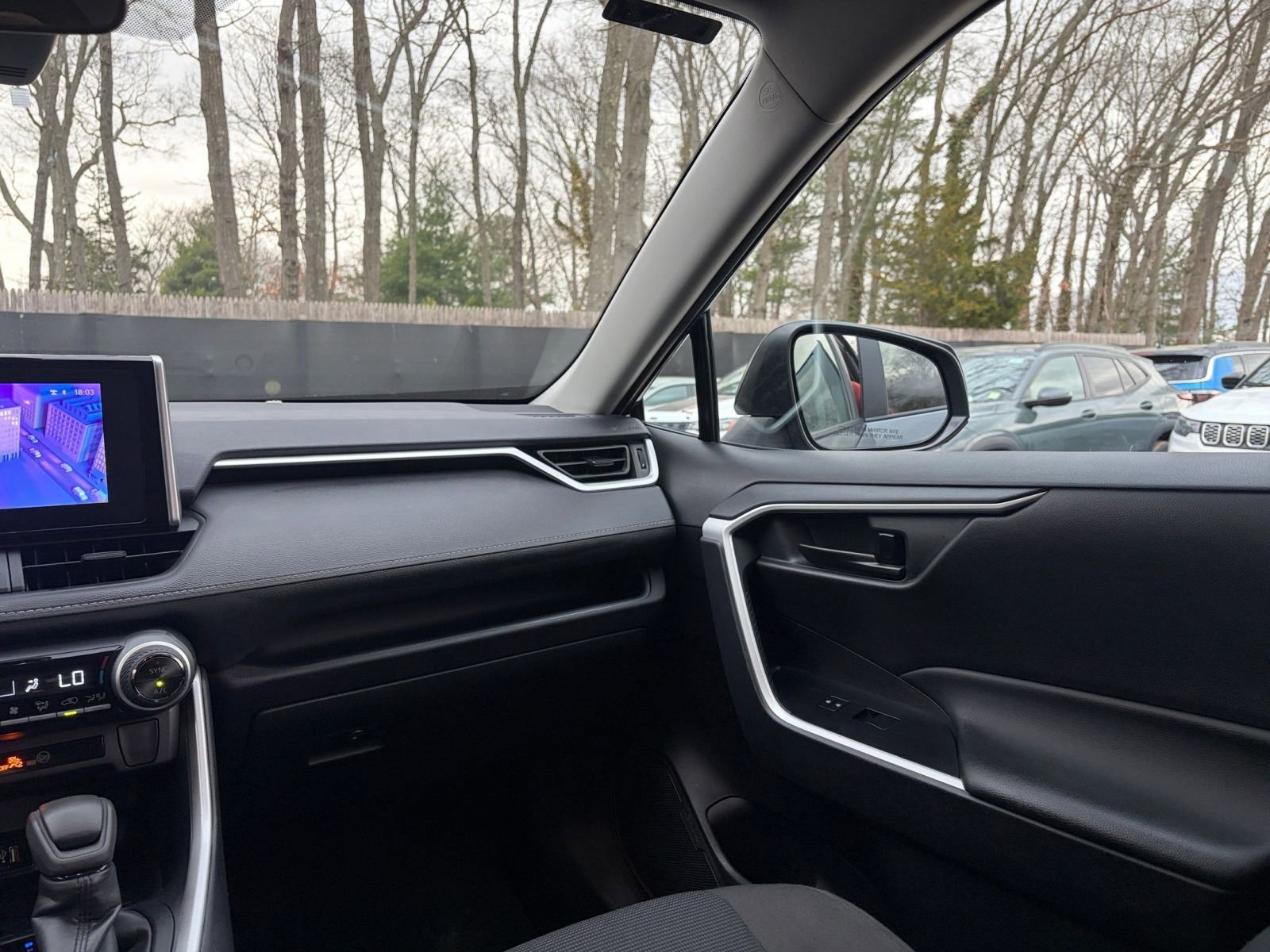 Thumbnail: 2025 Toyota RAV4 - 34