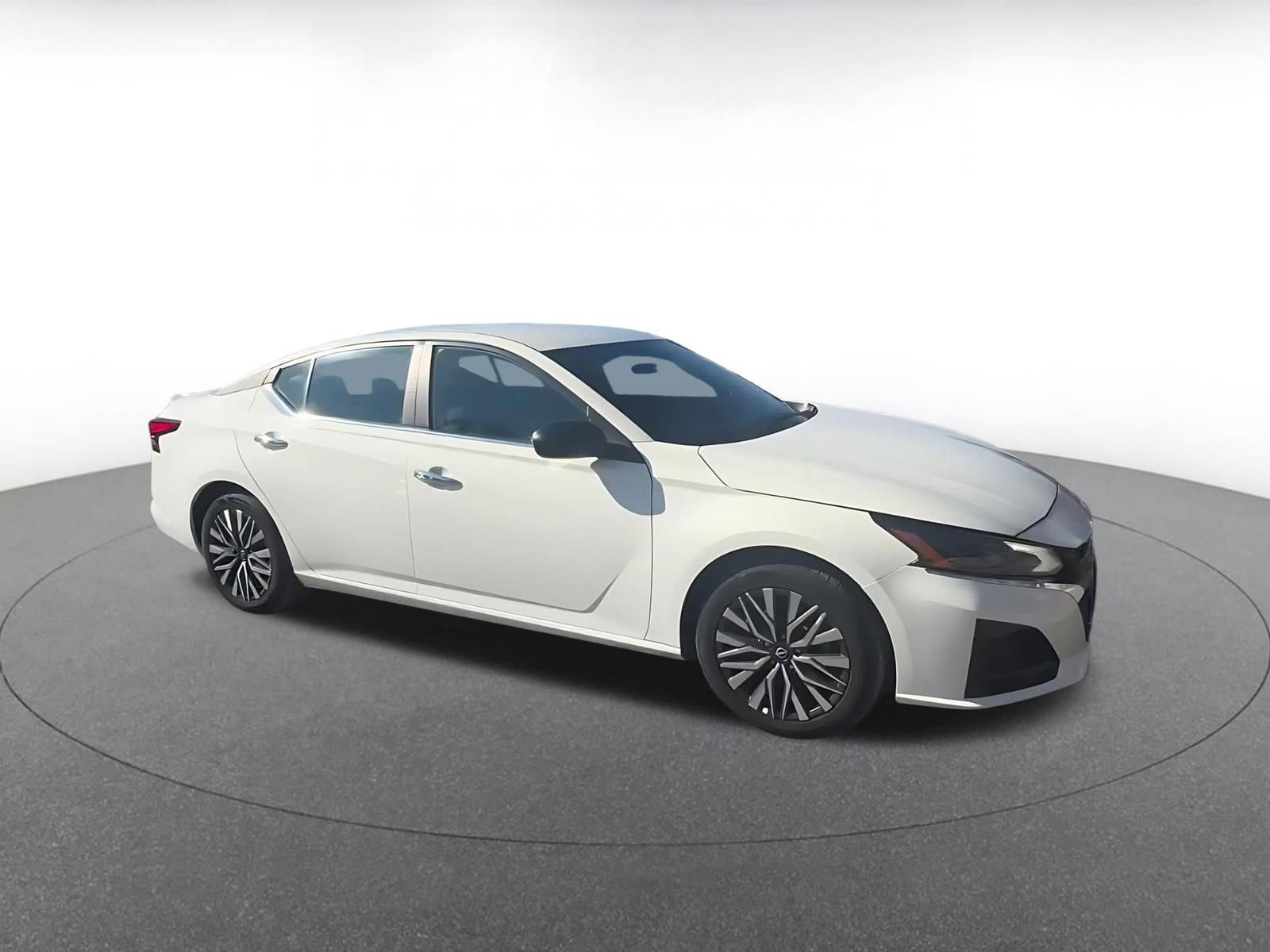 Thumbnail: 2025 Nissan Altima - 2