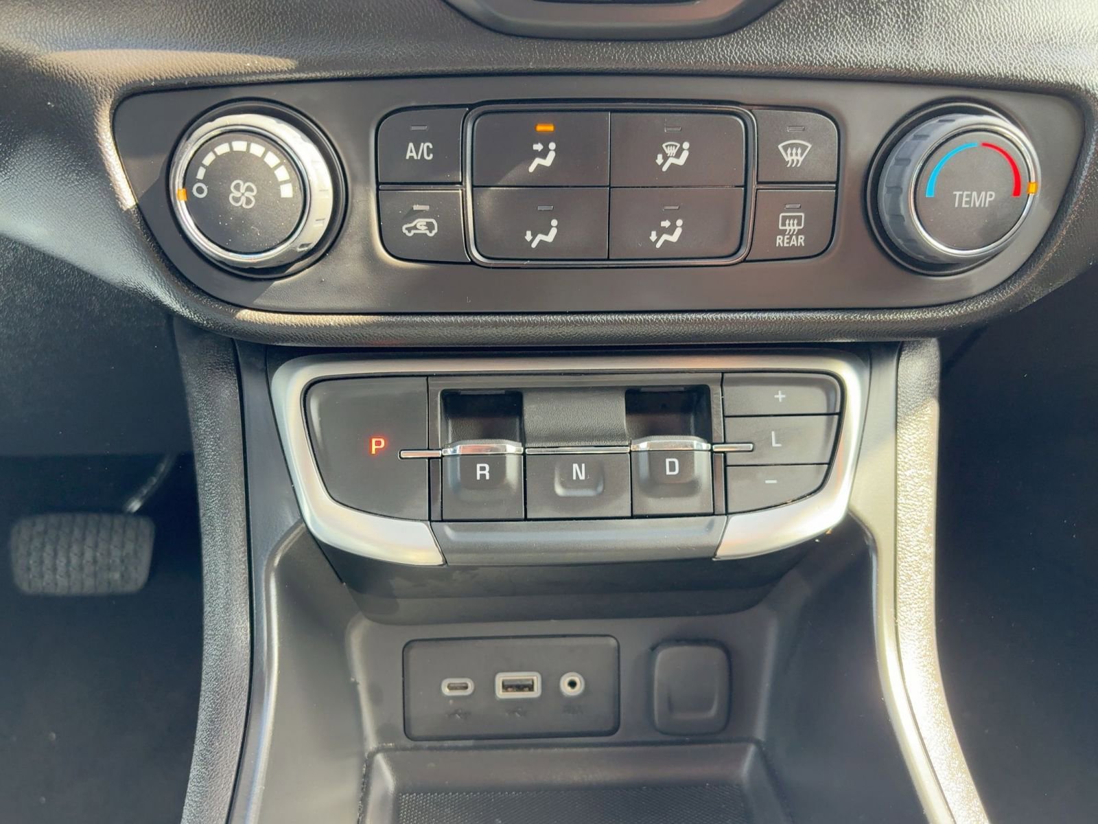 Thumbnail: 2024 GMC Terrain - 28