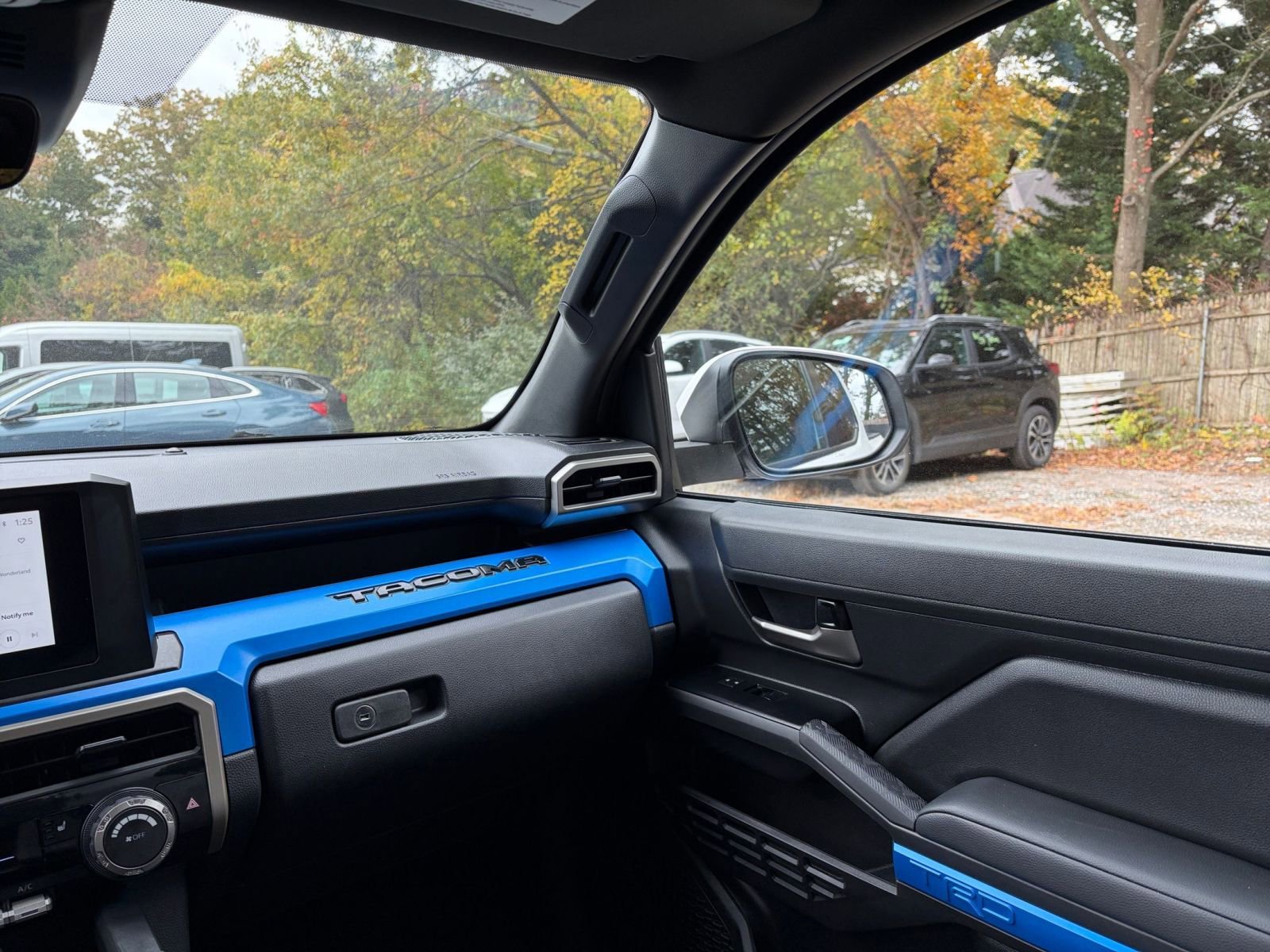 Thumbnail: 2025 Toyota Tacoma - 33