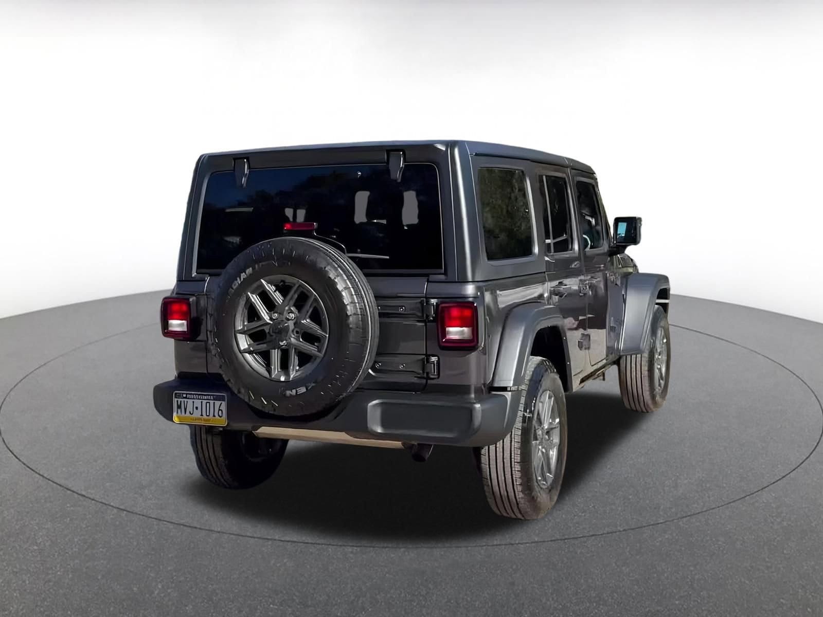 Thumbnail: 2025 Jeep Wrangler - 11
