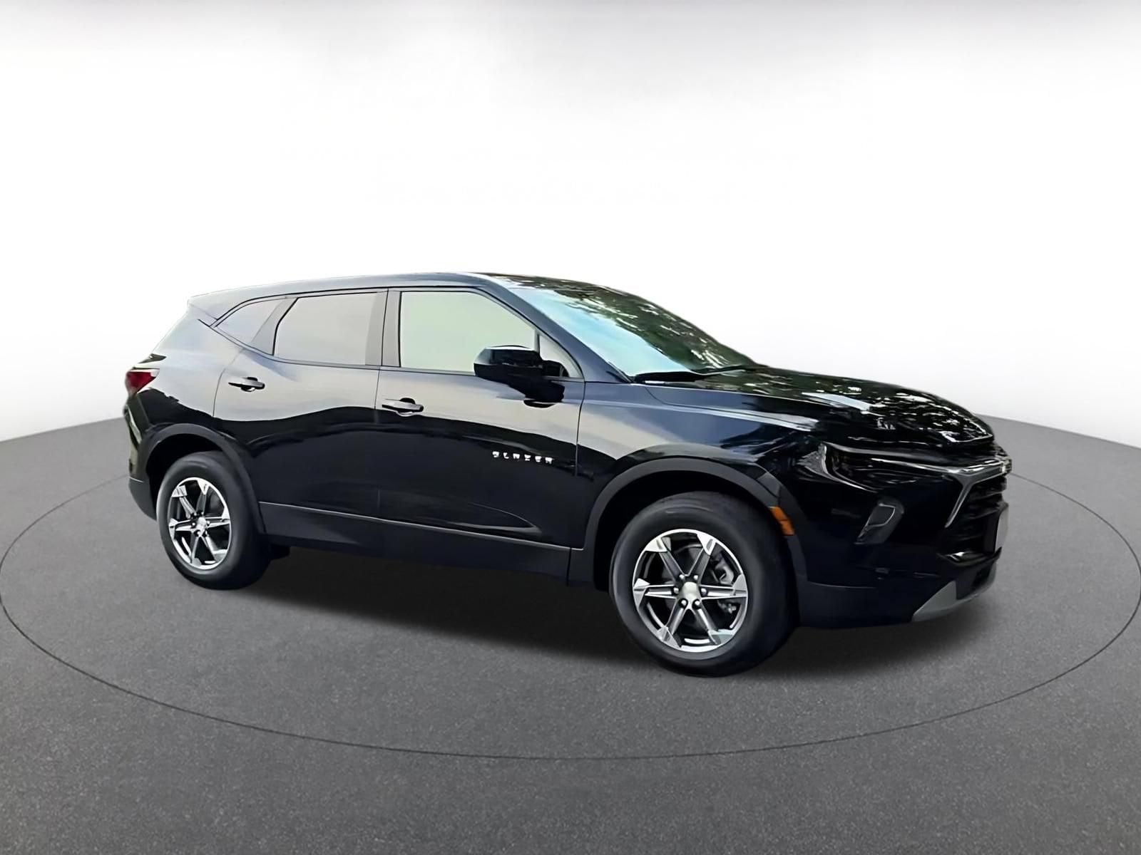 Thumbnail: 2026 Chevrolet Blazer - 2