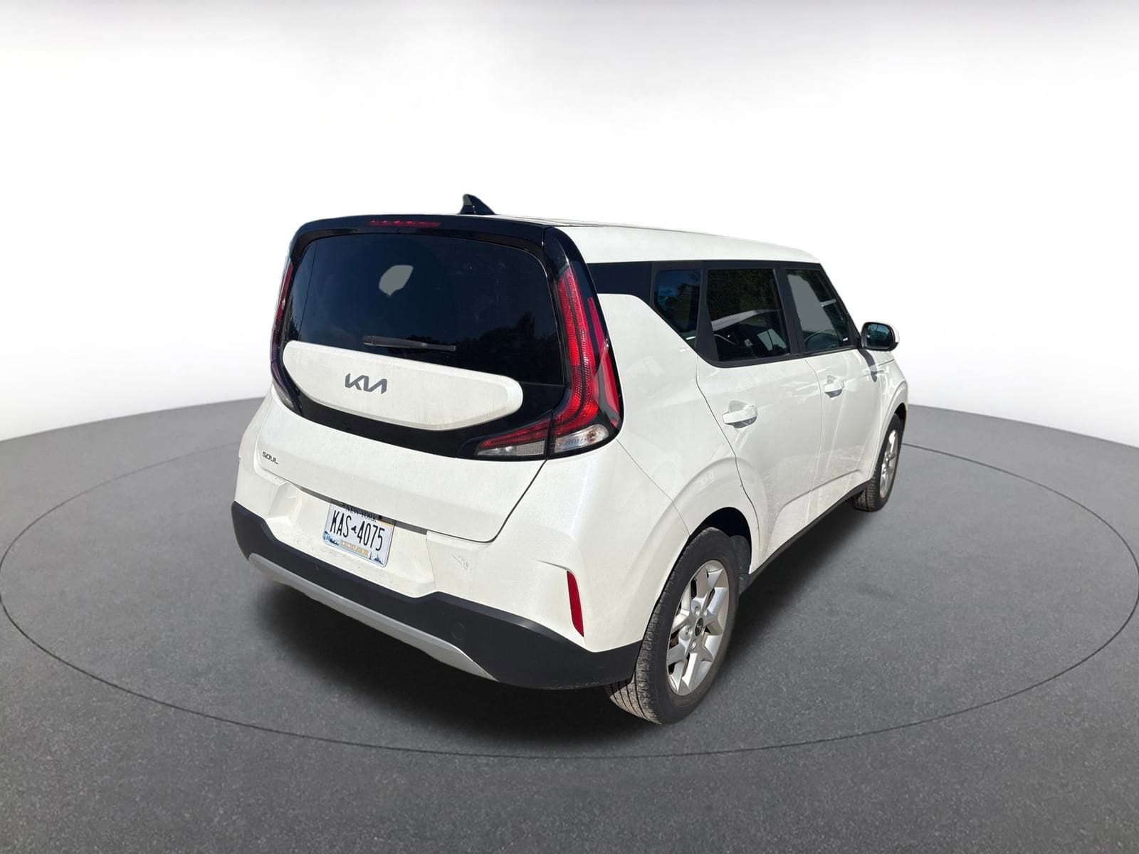 Thumbnail: 2023 Kia Soul - 6