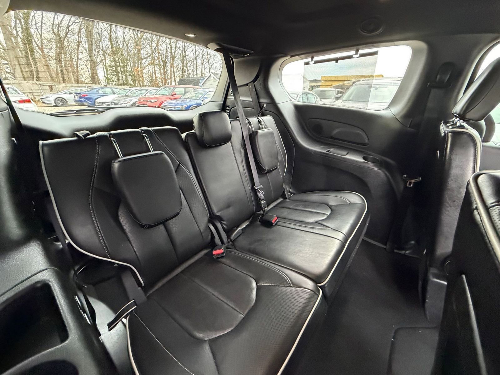 Thumbnail: 2025 Chrysler Pacifica - 32