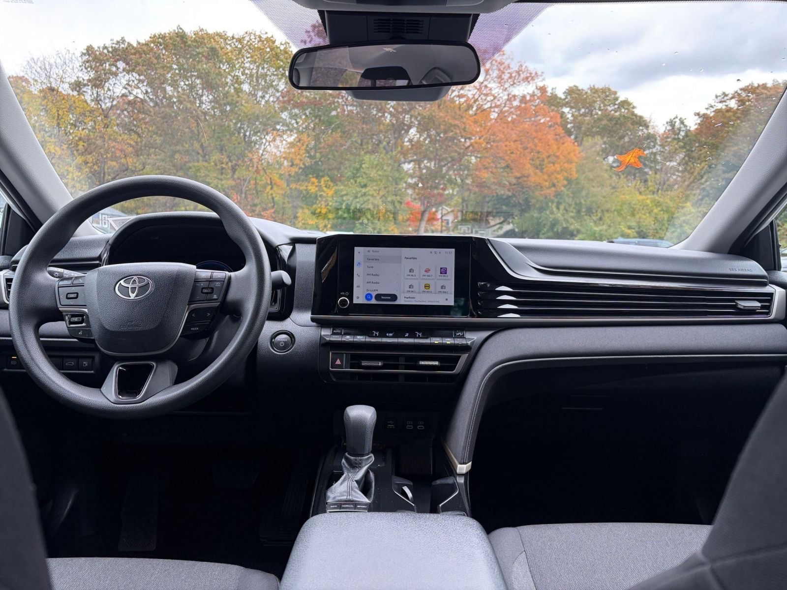 Thumbnail: 2025 Toyota Camry - 32