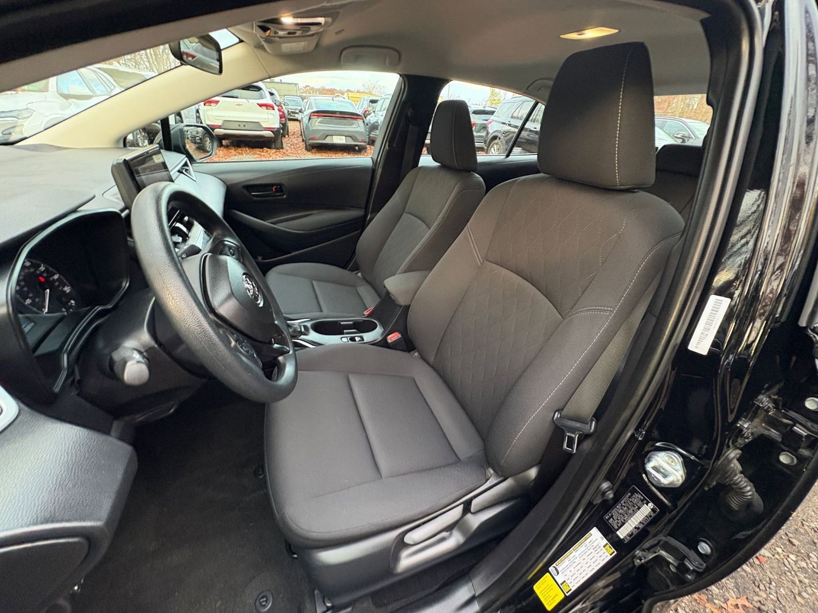 Thumbnail: 2025 Toyota Corolla - 32