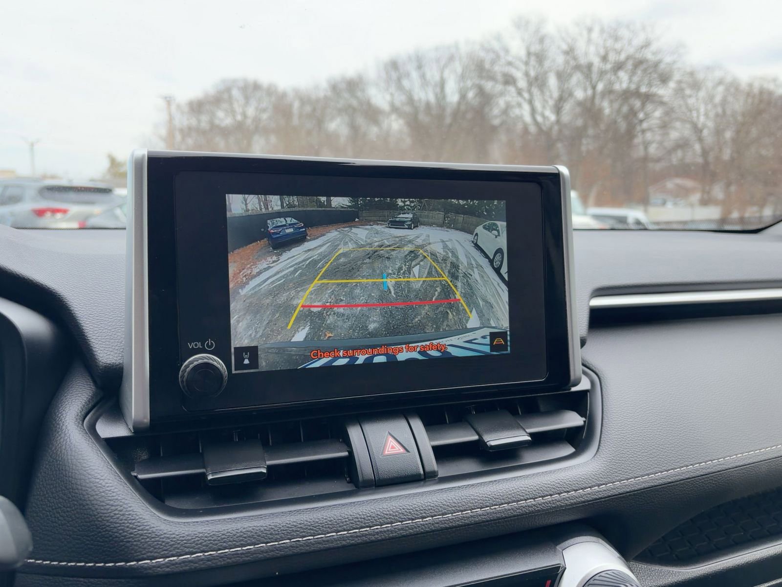 Thumbnail: 2025 Toyota RAV4 - 29