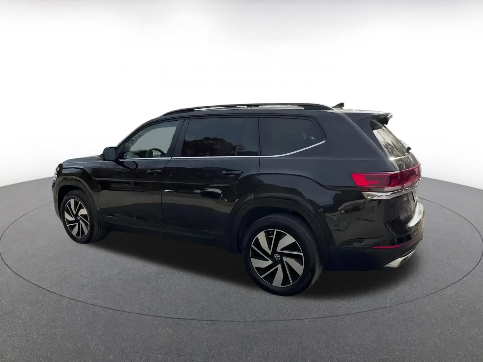 Thumbnail: 2025 Volkswagen Atlas - 10