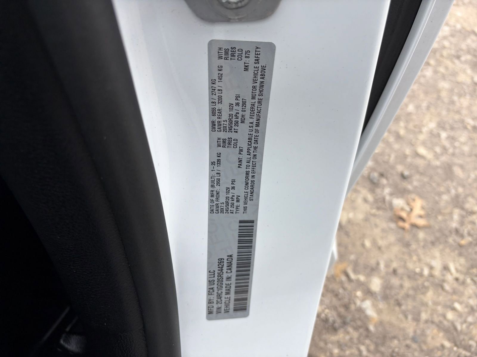 Thumbnail: 2025 Chrysler Pacifica - 33