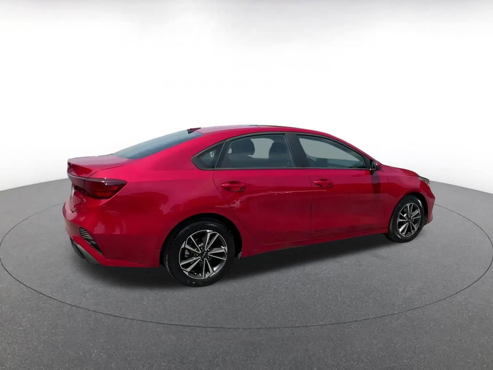 Thumbnail: 2024 Kia Forte - 15
