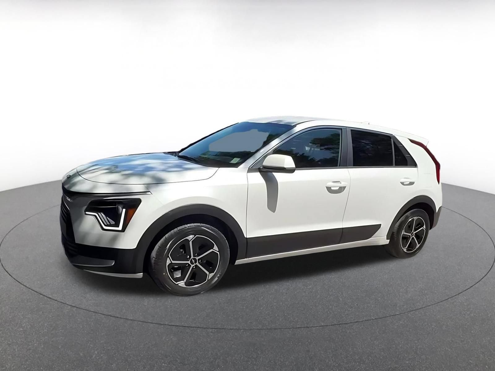 Thumbnail: 2026 Kia Niro - 8