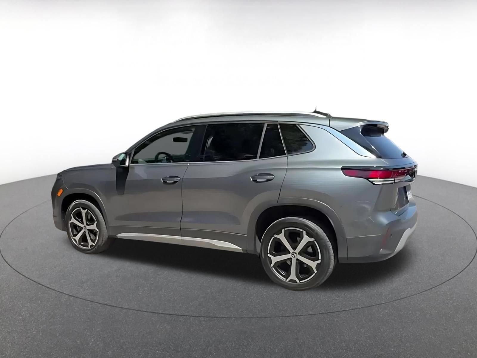 Thumbnail: 2026 Volkswagen Tiguan - 4