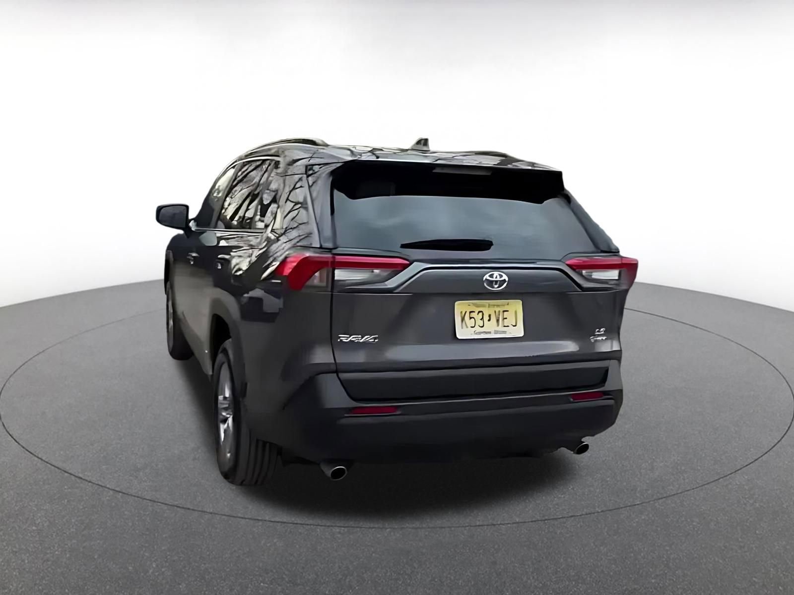 Thumbnail: 2025 Toyota RAV4 - 11